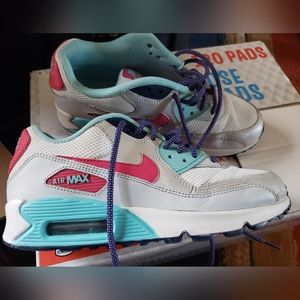 Nike Air Max 90 Big Girls 6.5 shoes fits women 8.5